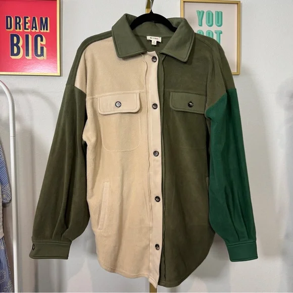 BIBI Two-Tone Green and Cream Button-Up Jacket - Picture 3 of 8